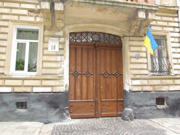 Апартаменты Двухкомнатные Для 6Х Около Парка В Центре Lviv Buitenkant foto